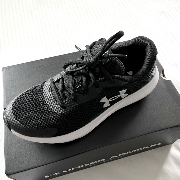 Under Armour Surge 3 Running Shoes - Picture 7 of 9
